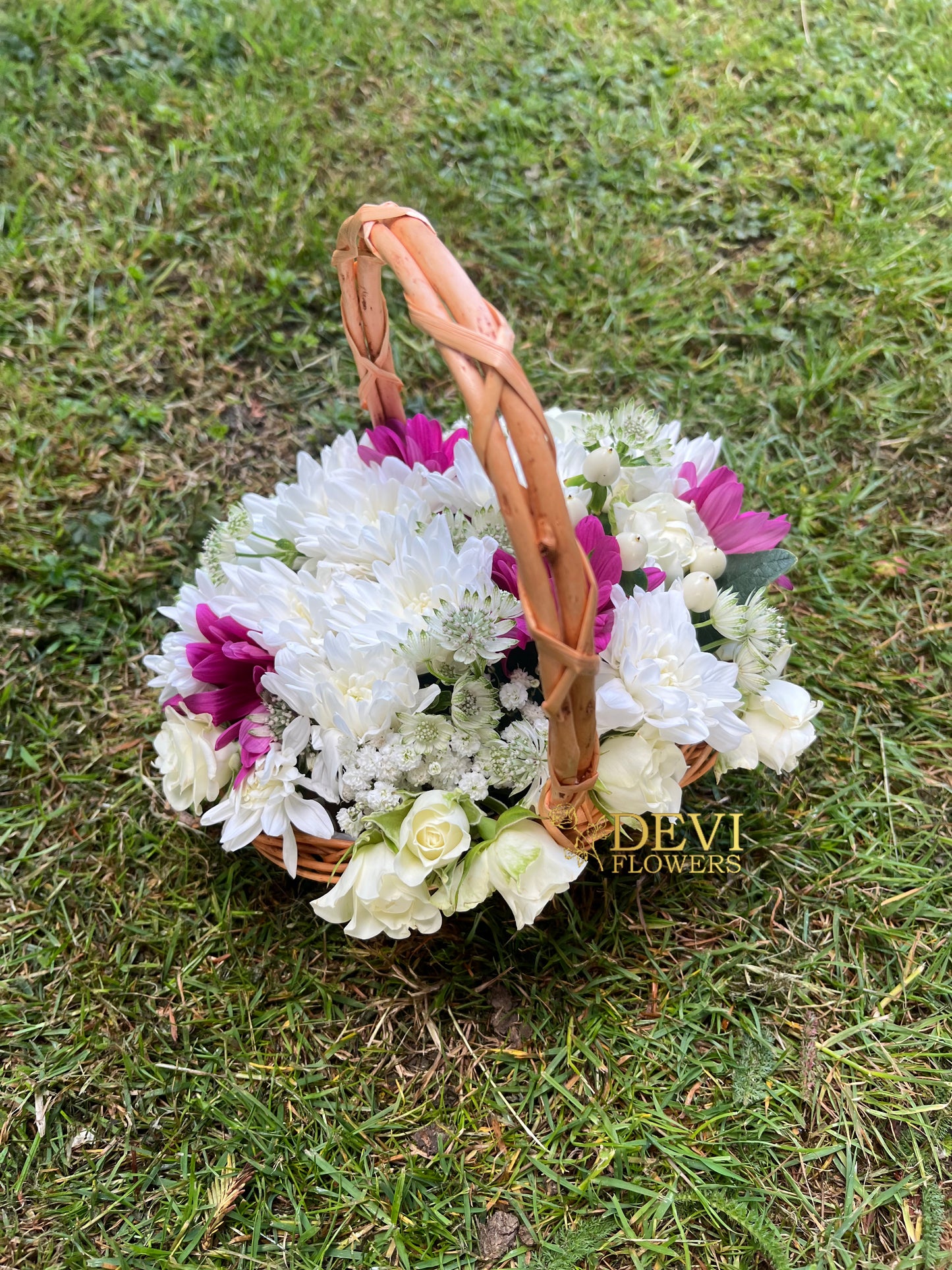 Bridesmaid &amp; Flower Girl Baskets 32