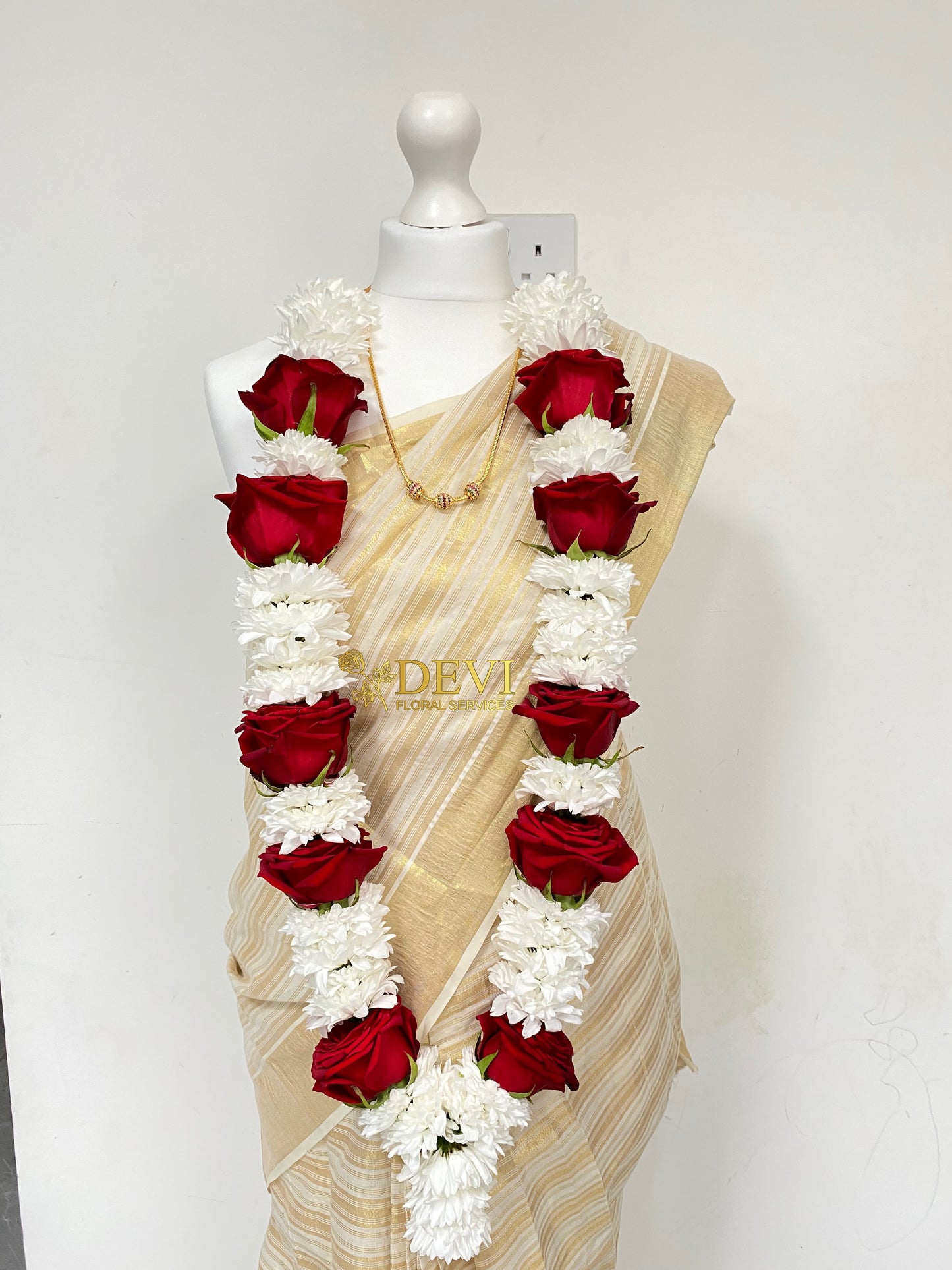 Red Rose and White Garland